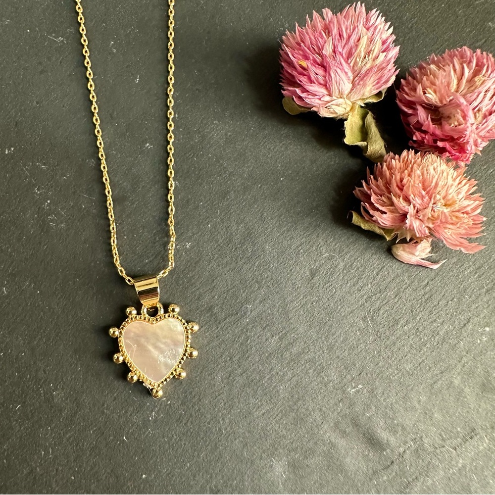 Shell Pearl Beaded Heart Necklace